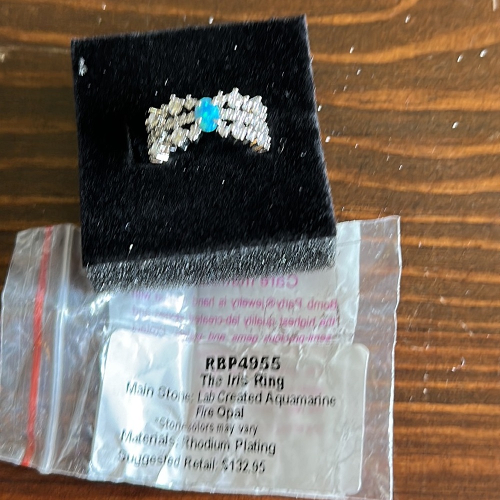 RBP 4955 The Iris Ring - Picture 2 of 4